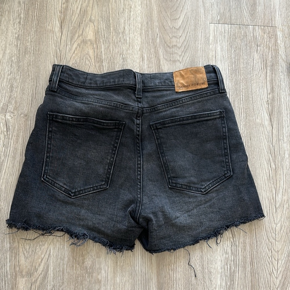 denim forum black wash short romy